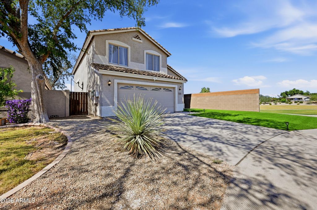 1258 S HERITAGE Drive, Gilbert, AZ 85296 — photo 2