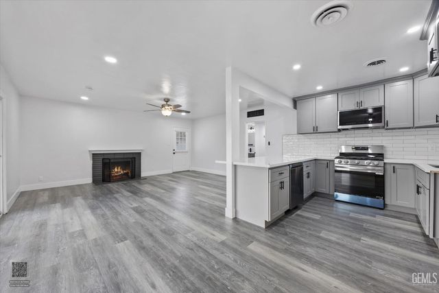 1709 Hodges Avenue, Bakersfield, CA 93304