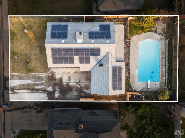 1709 Hodges Avenue, Bakersfield, CA 93304