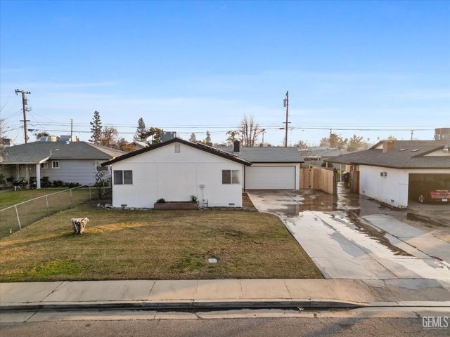 1709 Hodges Avenue, Bakersfield, CA 93304