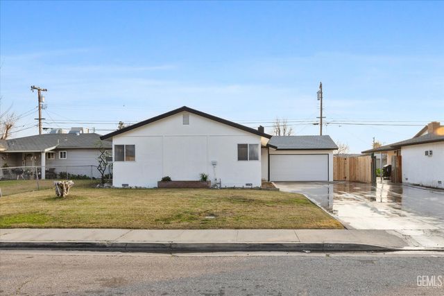 1709 Hodges Avenue, Bakersfield, CA 93304