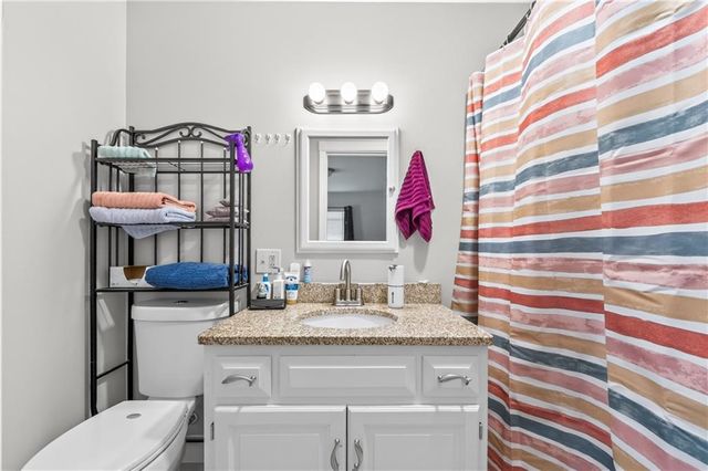 918 N Claremont Street, Sugar Creek, MO 64054