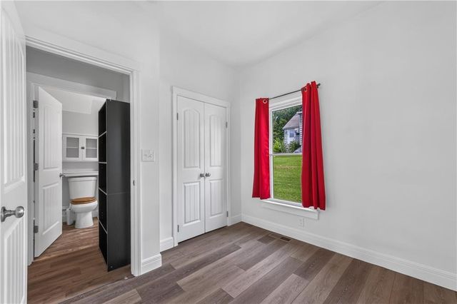 918 N Claremont Street, Sugar Creek, MO 64054