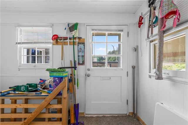 918 N Claremont Street, Sugar Creek, MO 64054