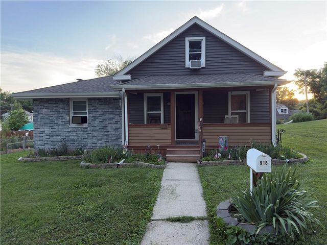 918 N Claremont Street, Sugar Creek, MO 64054