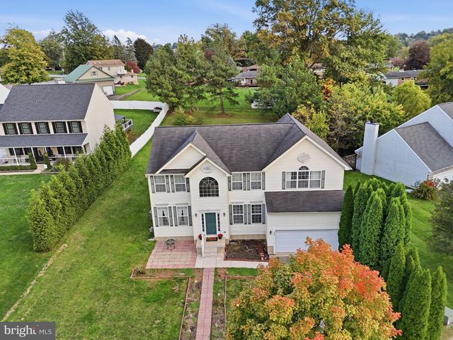 309 MAJESTIC CIR, Dallastown, PA 17313