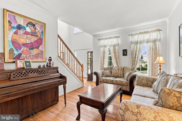 309 MAJESTIC CIR, Dallastown, PA 17313