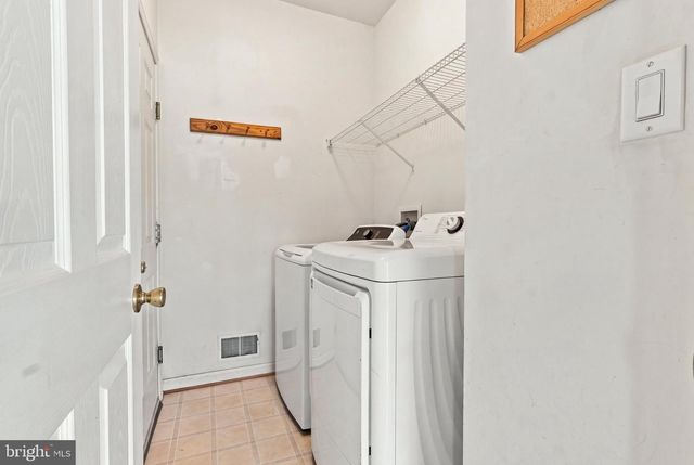 309 MAJESTIC CIR, Dallastown, PA 17313