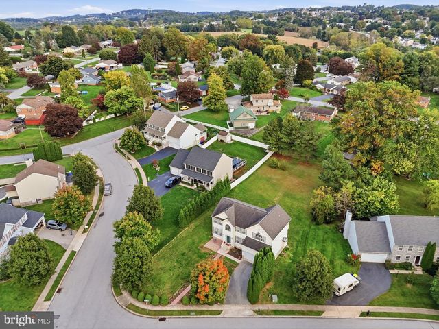 309 MAJESTIC CIR, Dallastown, PA 17313