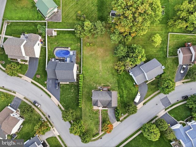 309 MAJESTIC CIR, Dallastown, PA 17313