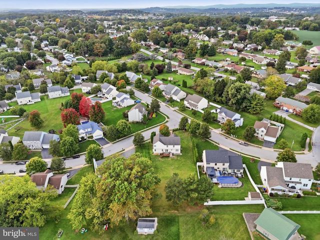 309 MAJESTIC CIR, Dallastown, PA 17313