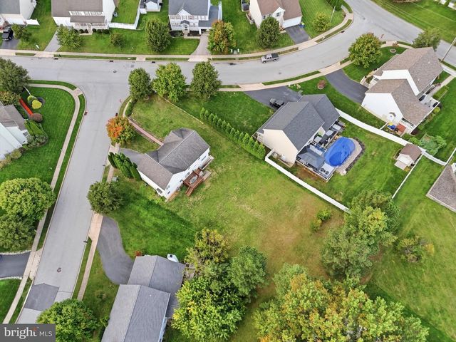 309 MAJESTIC CIR, Dallastown, PA 17313