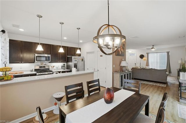 467 Heartfield DR, Chesapeake, VA 23322