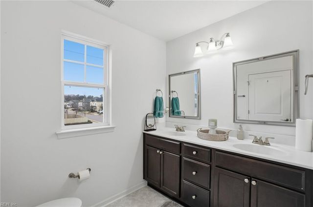 467 Heartfield DR, Chesapeake, VA 23322