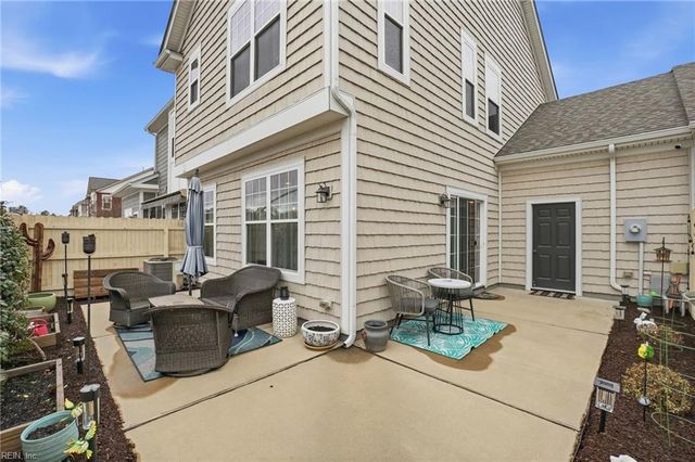 467 Heartfield DR, Chesapeake, VA 23322