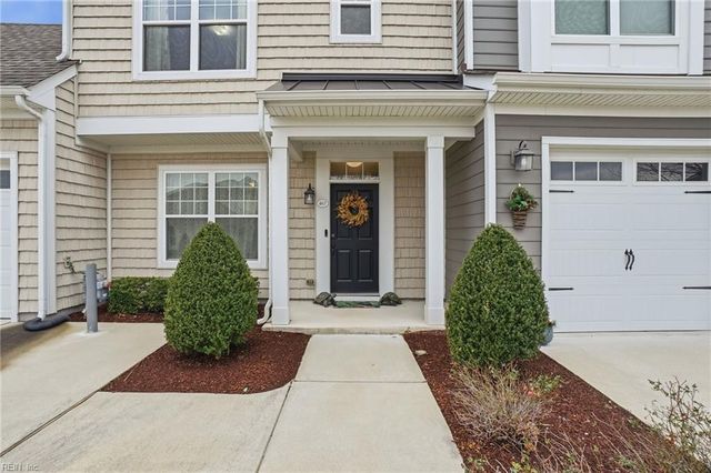 467 Heartfield DR, Chesapeake, VA 23322
