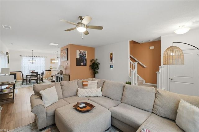 467 Heartfield DR, Chesapeake, VA 23322