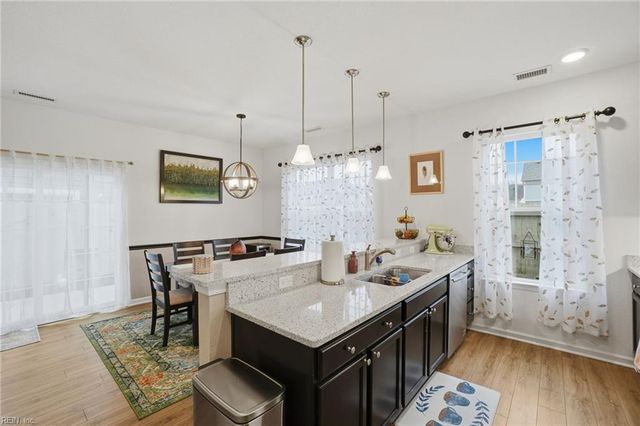 467 Heartfield DR, Chesapeake, VA 23322