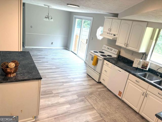 6045 S Bear Drive, Douglasville, GA 30135