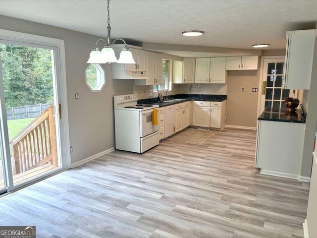 6045 S Bear Drive, Douglasville, GA 30135