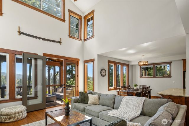 241 Black Nugget Lane, Cle Elum, WA 98922