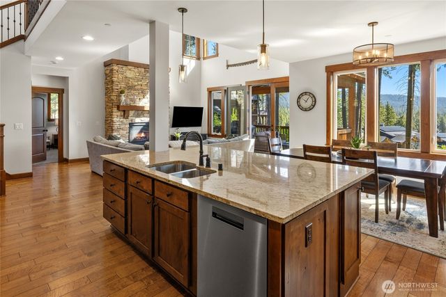 241 Black Nugget Lane, Cle Elum, WA 98922