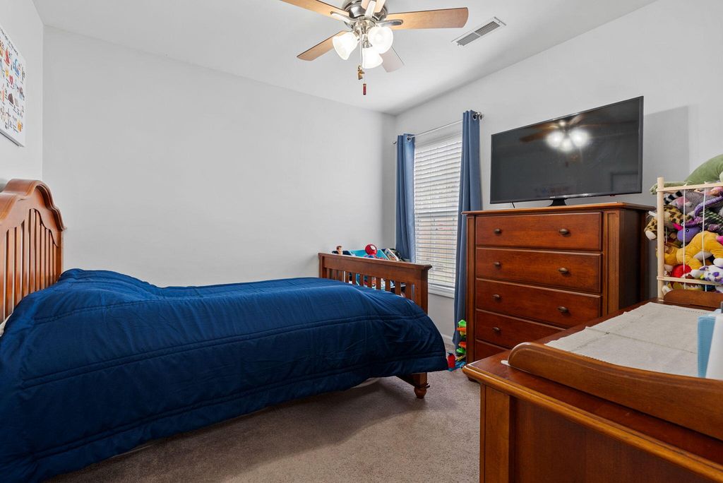 Image 28 of property listing at 122 Thousand Oaks Circle, Goose Creek, SC 29445