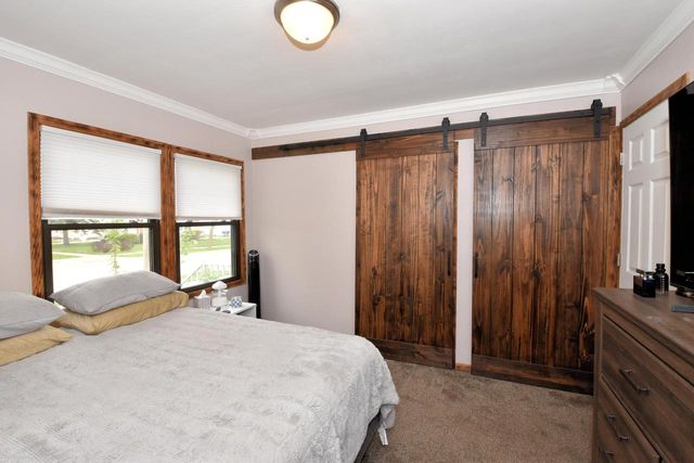 3337 Waterford AVENUE, Saint Francis, WI 53235