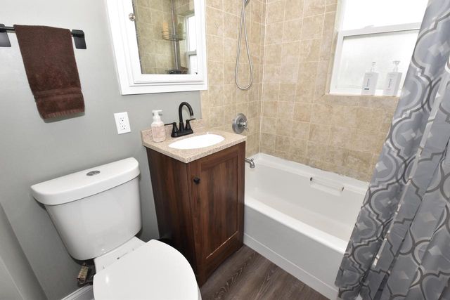3337 Waterford AVENUE, Saint Francis, WI 53235