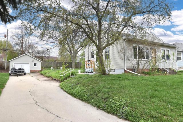 3337 Waterford AVENUE, Saint Francis, WI 53235