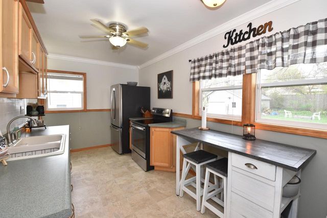 3337 Waterford AVENUE, Saint Francis, WI 53235