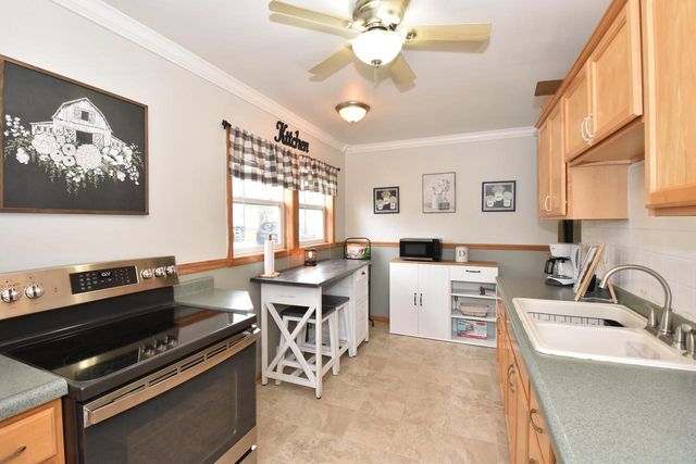 3337 Waterford AVENUE, Saint Francis, WI 53235