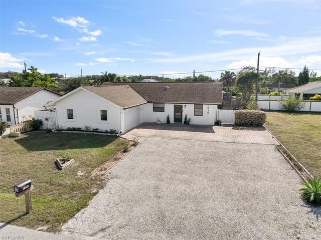 1332 Granada BLVD, Naples, FL 34103