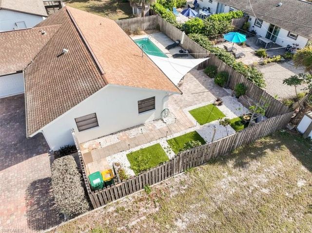1332 Granada BLVD, Naples, FL 34103