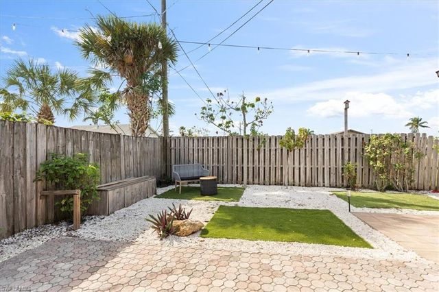 1332 Granada BLVD, Naples, FL 34103