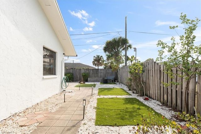 1332 Granada BLVD, Naples, FL 34103