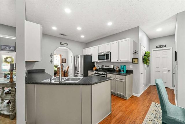 2325 Village Green Drive, Fairburn, GA 30213