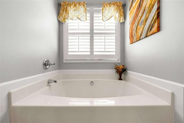 2325 Village Green Drive, Fairburn, GA 30213