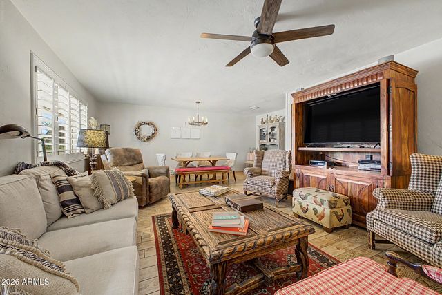 4340 E Vermont Avenue, Phoenix, AZ 85018