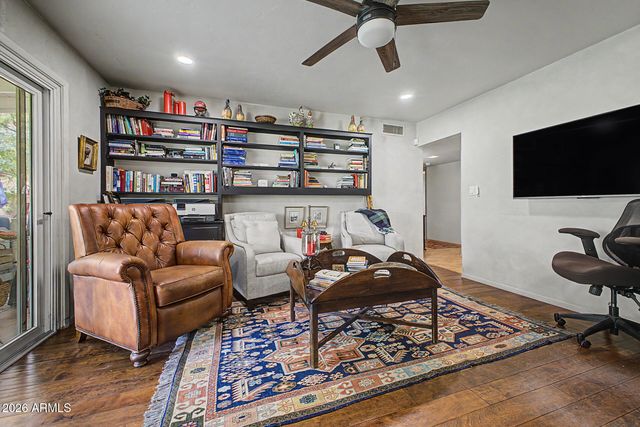 4340 E Vermont Avenue, Phoenix, AZ 85018