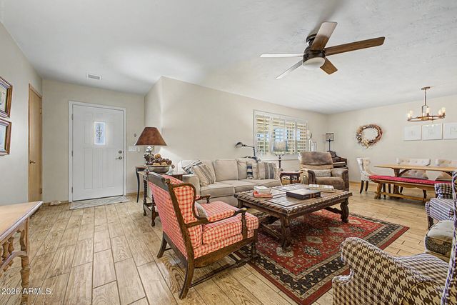 4340 E Vermont Avenue, Phoenix, AZ 85018
