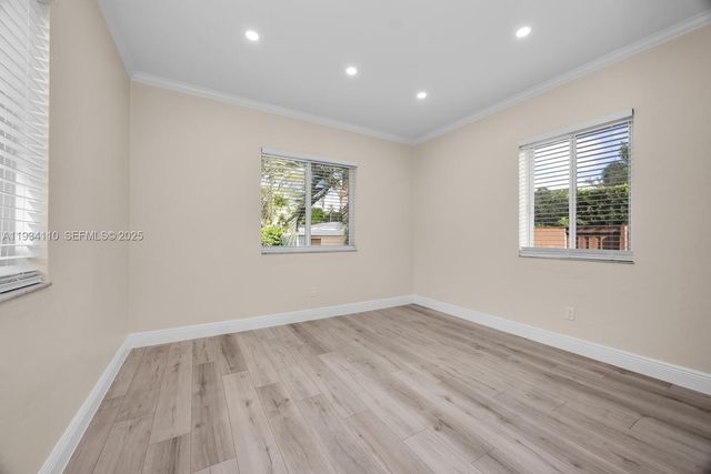 6110 SW 79th St, South Miami, FL 33143