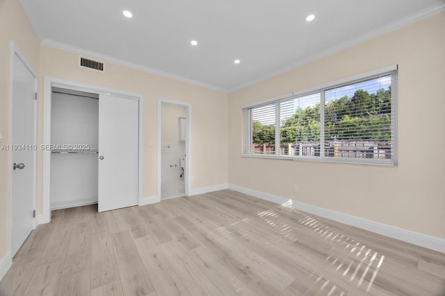 6110 SW 79th St, South Miami, FL 33143