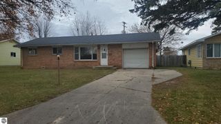 1136 Eastwood Drive, Mt Pleasant, MI 48858