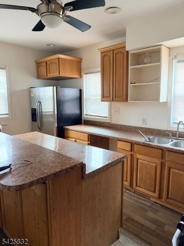 38 Emmet St, Newark City, NJ 07114