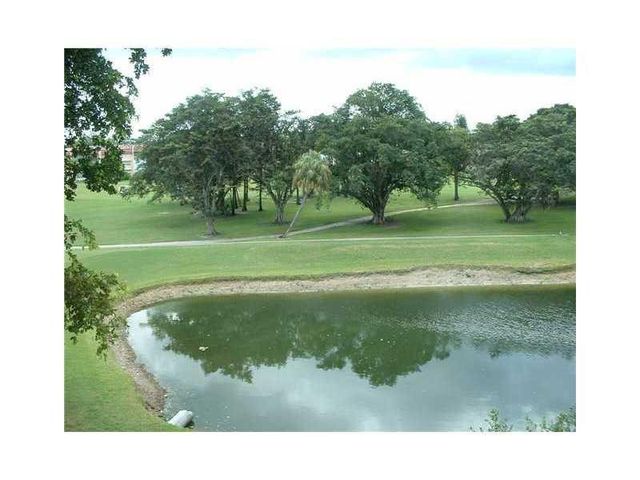 1030 Country Club Drive 401, Margate, FL 33063
