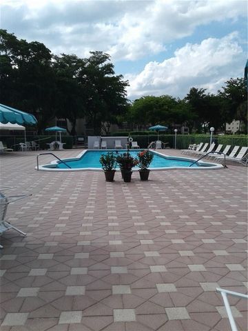 1030 Country Club Drive 401, Margate, FL 33063