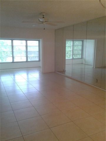 1030 Country Club Drive 401, Margate, FL 33063