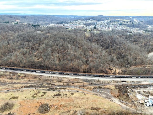 26012 Newell Rd, Fayette City, PA 15466