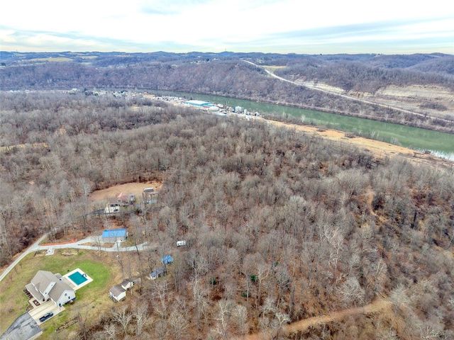 26012 Newell Rd, Fayette City, PA 15466